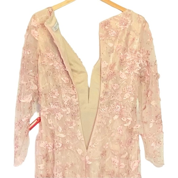 Mac Duggal floral applique illusion gown - Picture 7 of 13